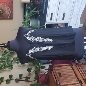 NWT LUQ sleeveless top size L